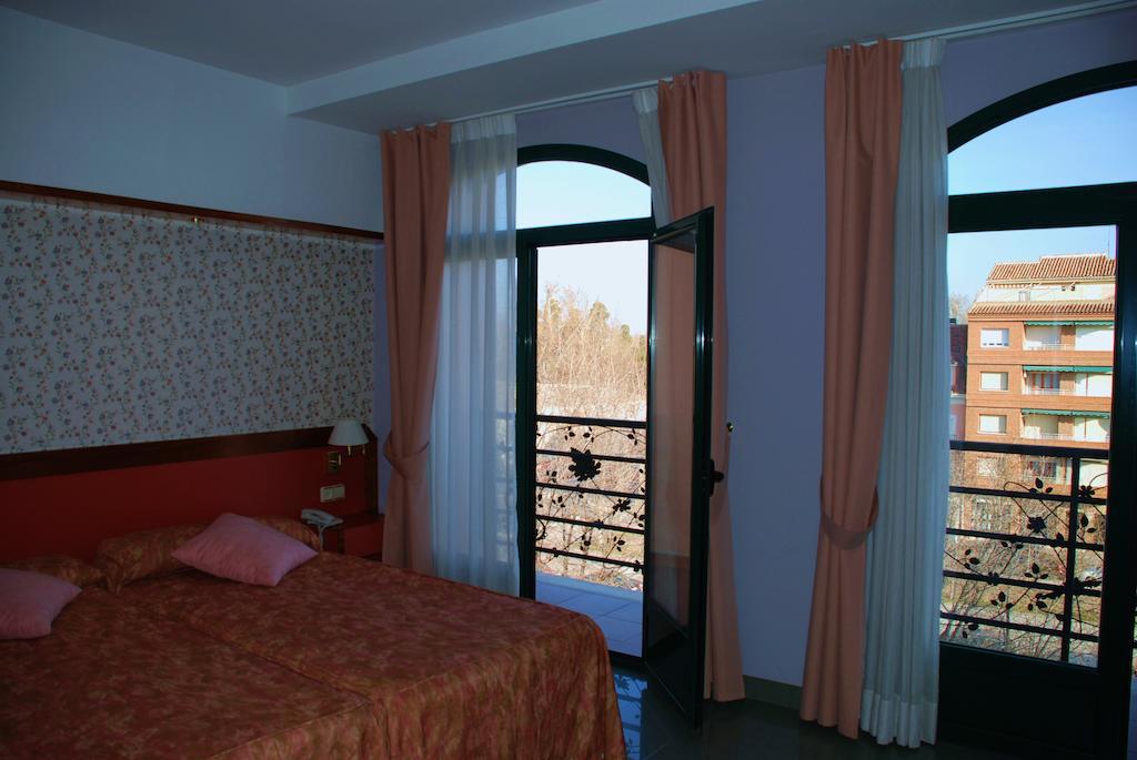 Hotel Jardin De Аранхуэс Экстерьер фото